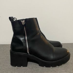 Steve Madden black leather platform booties size 10